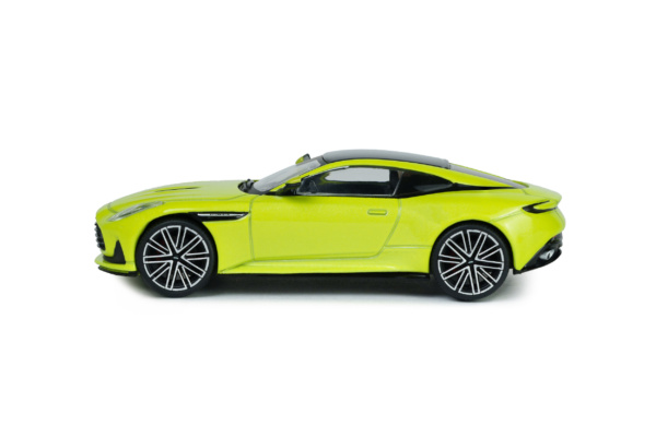 Aston Martin DB12 - LIME ESSENCE - 2023