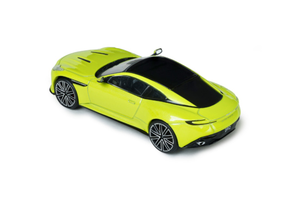 Aston Martin DB12 - LIME ESSENCE - 2023