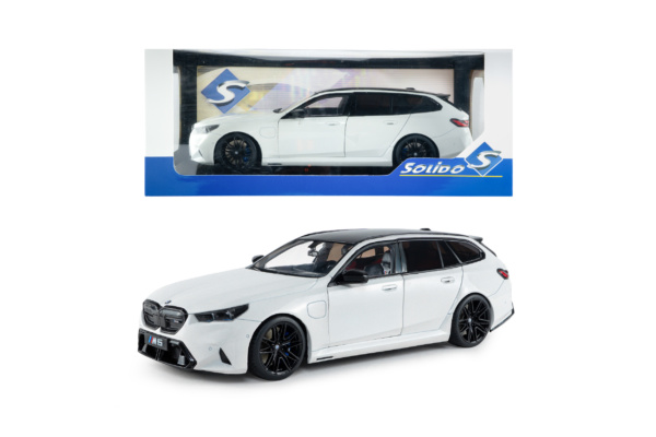 BMW M5 TOURING - Alpine White Solid - 2025