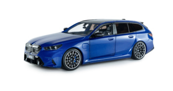 BMW M5 TOURING - M Marina Bay Blue Metallic - 2024