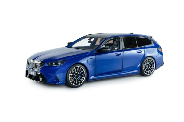 BMW M5 TOURING - M Marina Bay Blue Metallic - 2024