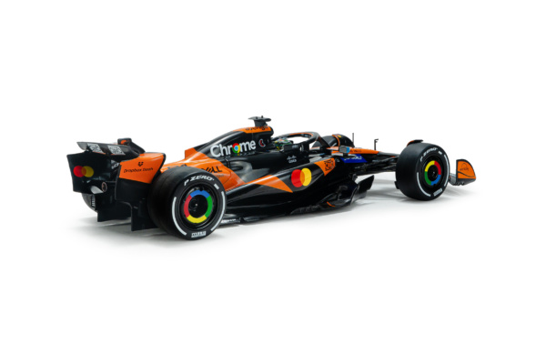 McLaren MCL39 - GP CHINA - 2025 - O.PIASTRI #81