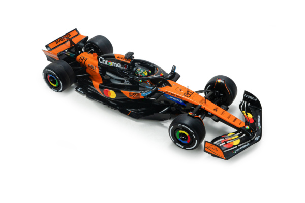 McLaren MCL39 - GP CHINA - 2025 - O.PIASTRI #81