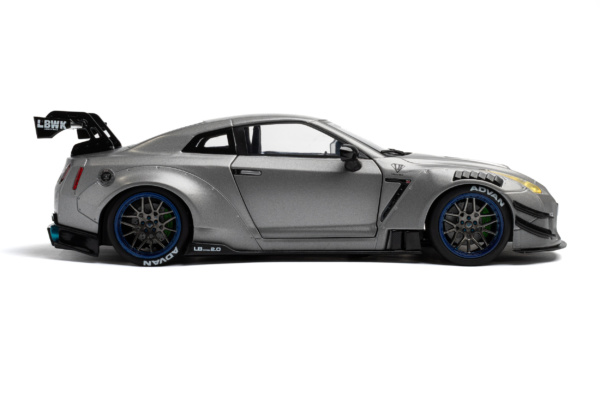 Nissan GT-R (R35) W/ Liberty Walk Body Kit 2.0 - 2023