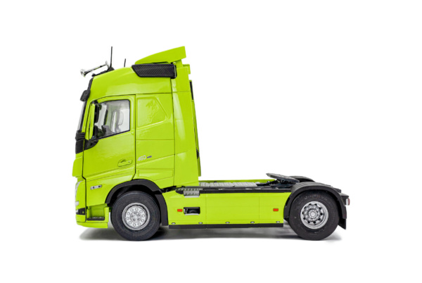Volvo Trucks FH Globetrotter XL - NEON GREEN - 2023