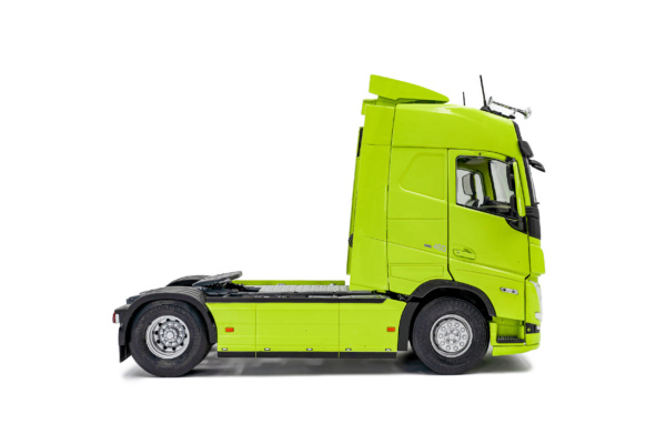 Volvo Trucks FH Globetrotter XL - NEON GREEN - 2023