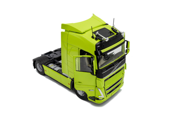 Volvo Trucks FH Globetrotter XL - NEON GREEN - 2023